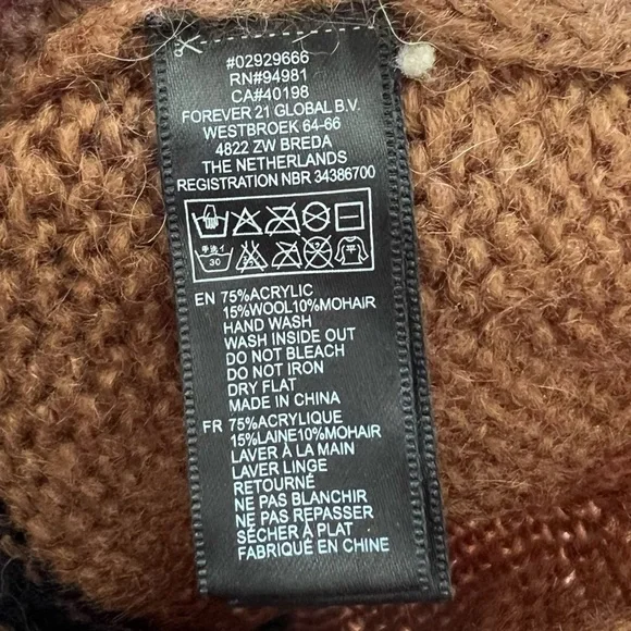 Forever 21 KnIt Shirt - Picture 4 of 5